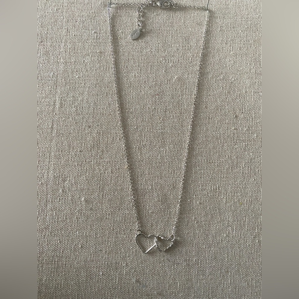Vintage Aerie Linked Hearts Charm Pendant Necklace - Silver Tone EVC